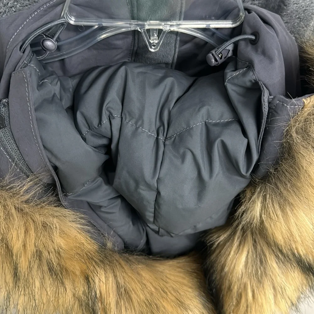 North face - Picture 10 of 16